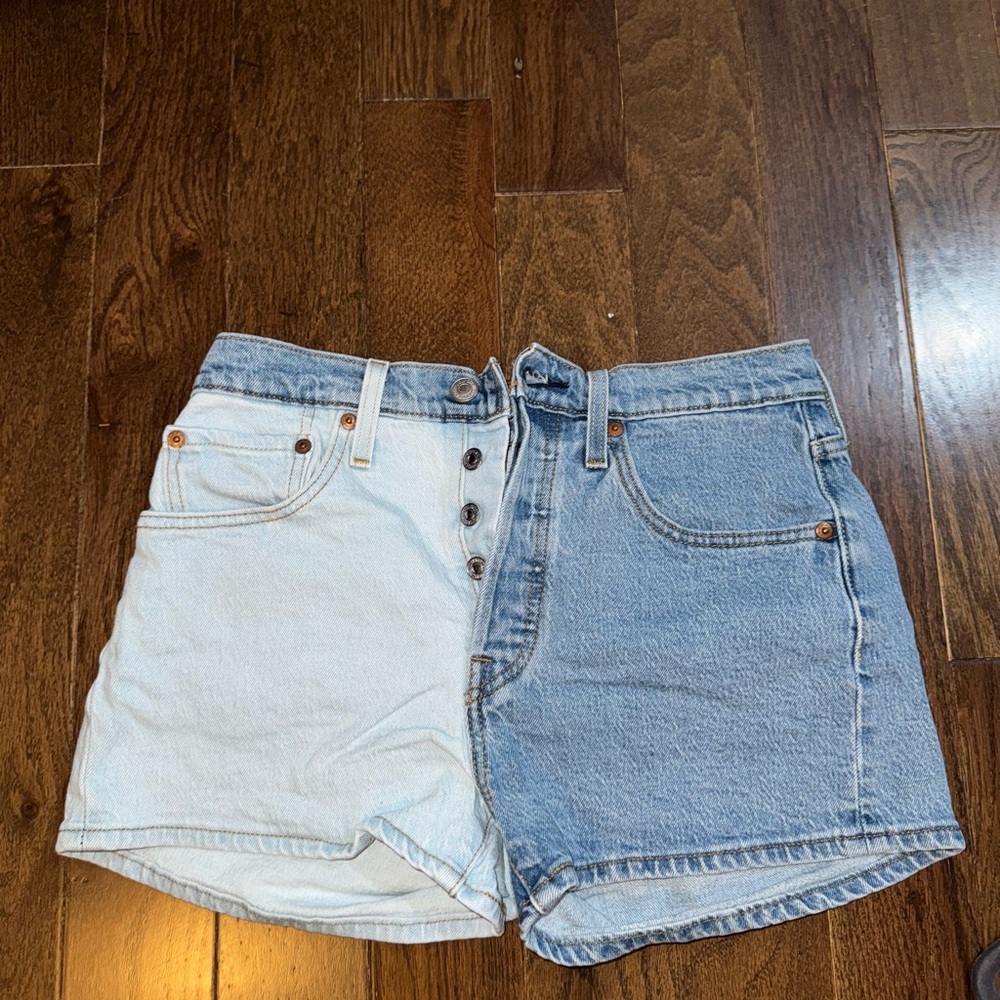 Two-Tone Levi 501